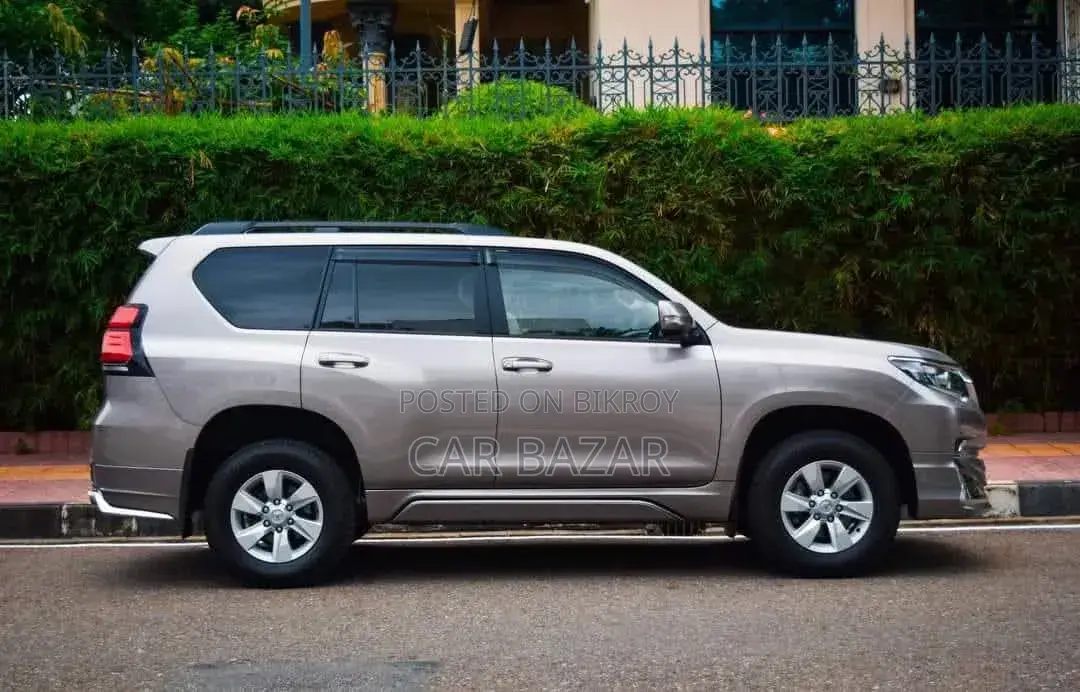 Toyota Land Cruiser Prado 2.7 2021 Gray