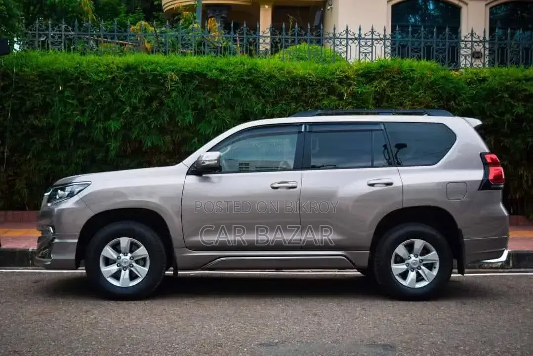 Toyota Land Cruiser Prado 2.7 2021 Gray