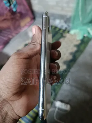 Apple iPhone X 64 GB White