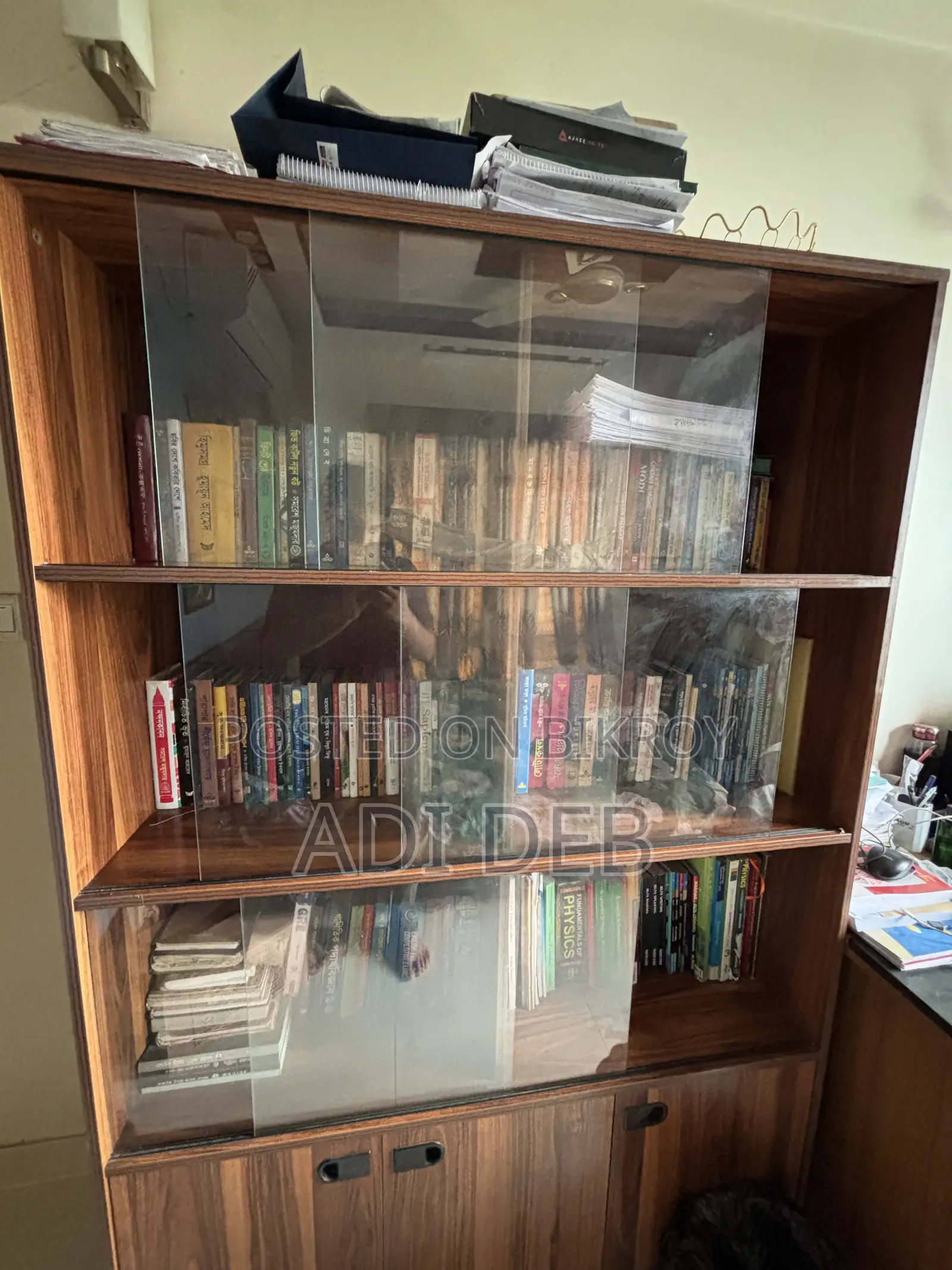 Like-New Bookshelf
