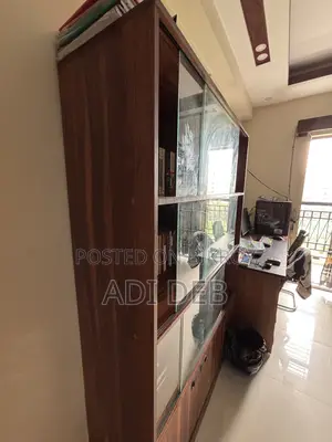 Like-New Bookshelf