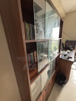 Like-New Bookshelf
