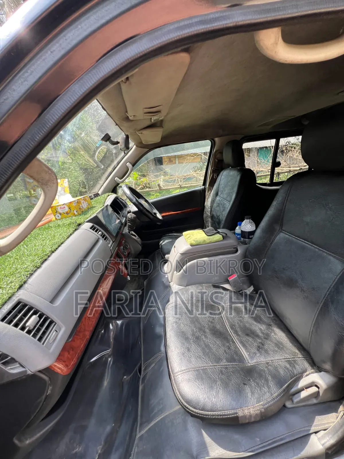 Toyota HiAce 2005 Black