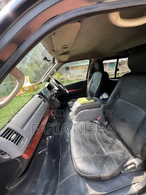 Toyota HiAce 2005 Black