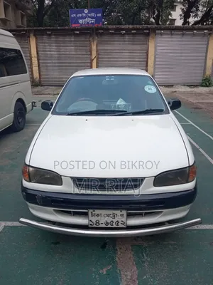 Toyota Corolla 1998 White