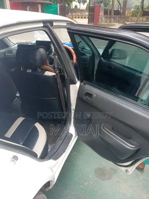 Toyota Corolla 1998 White
