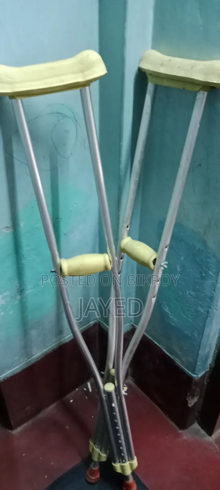 Crutches for Leg Injury