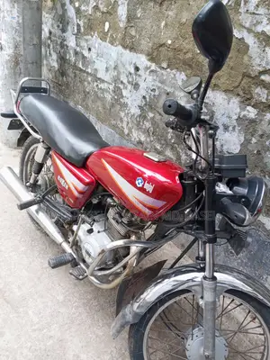Bajaj Boxer 100 2012 Red
