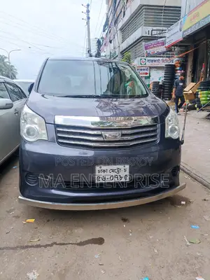 Toyota Noah 2010 Gray