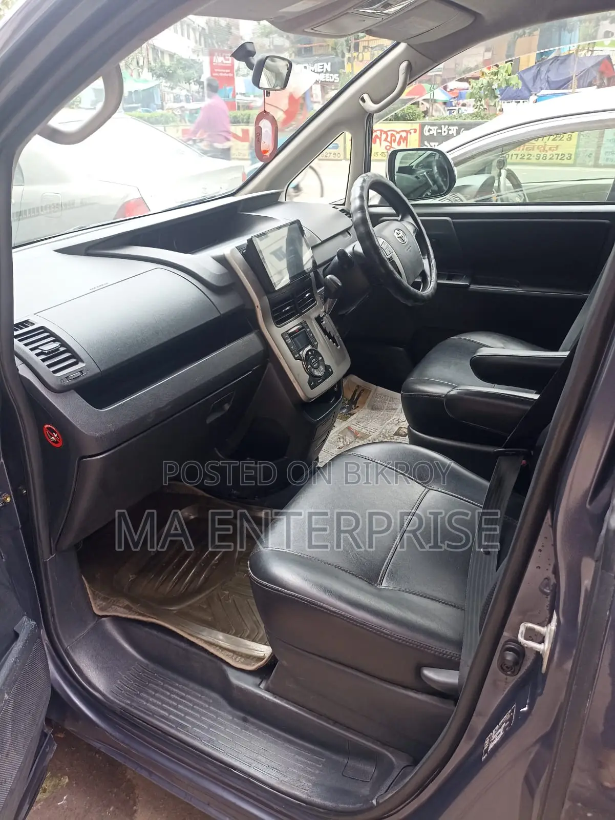 Toyota Noah 2010 Gray