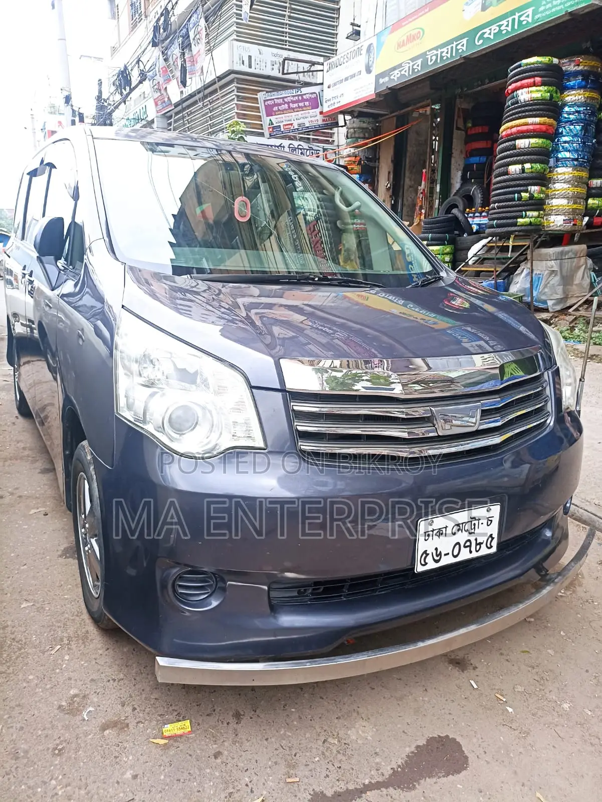 Toyota Noah 2010 Gray