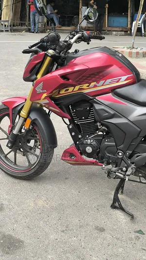 Honda Hornet 2024 Red