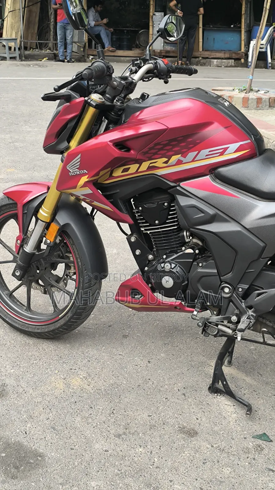Honda Hornet 2024 Red