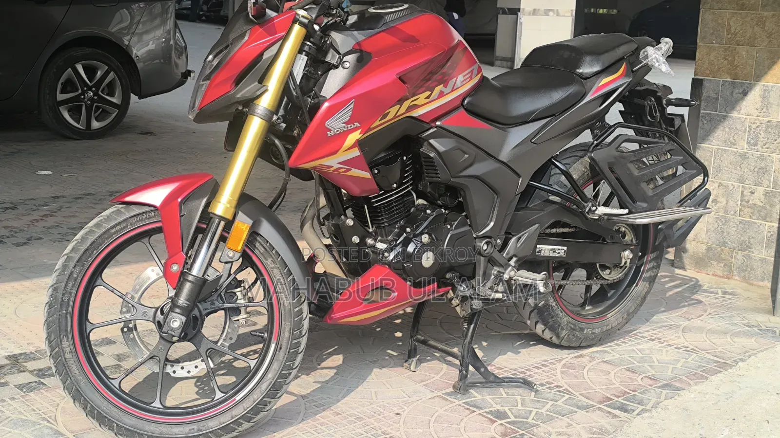 Honda Hornet 2024 Red
