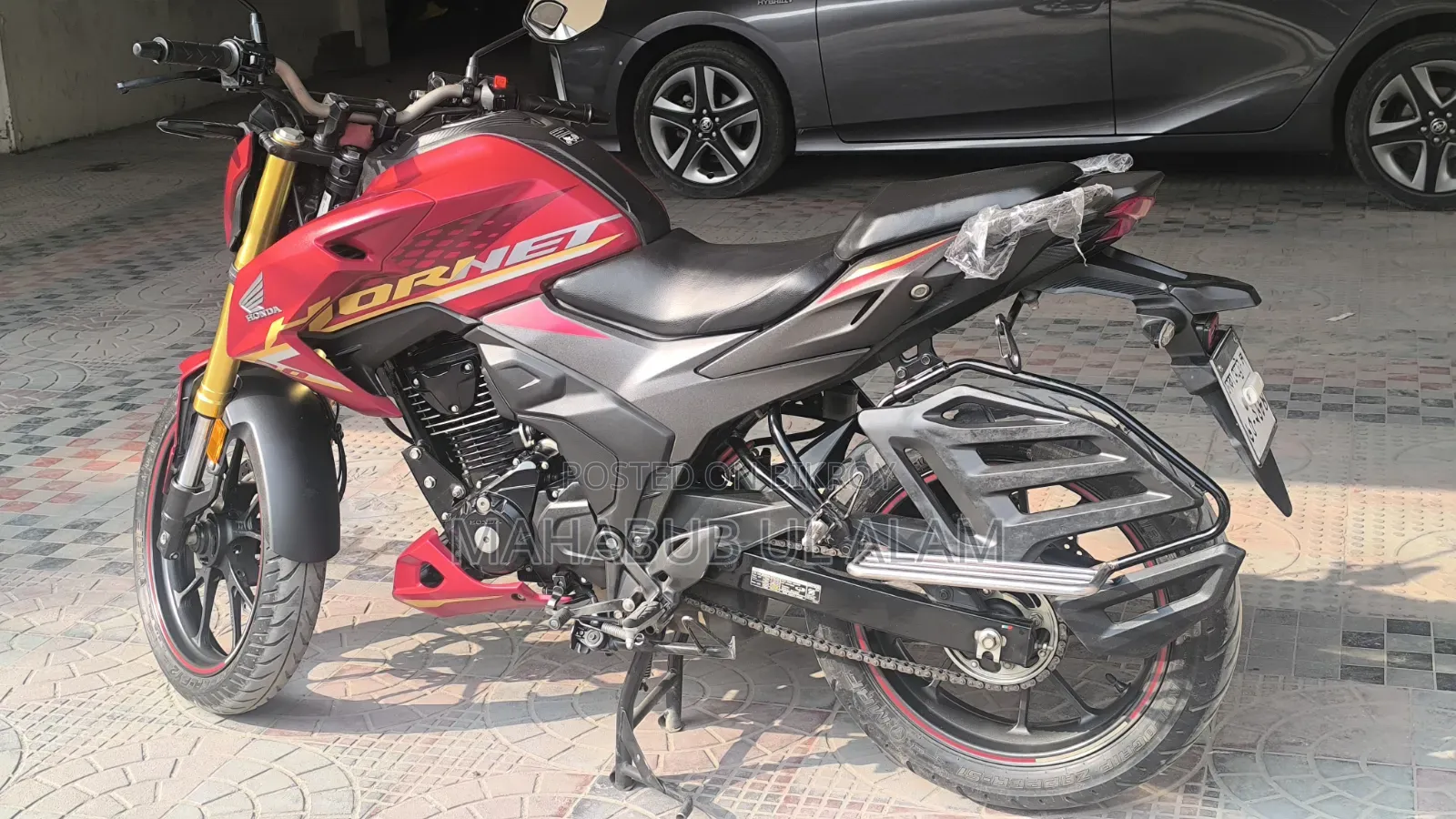 Honda Hornet 2024 Red