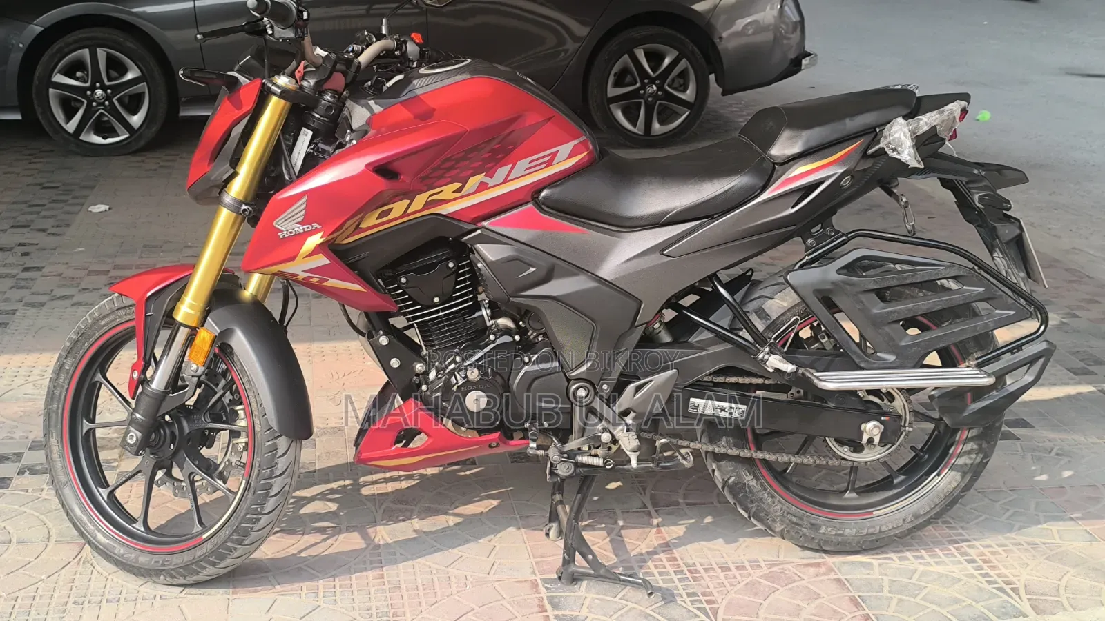 Honda Hornet 2024 Red