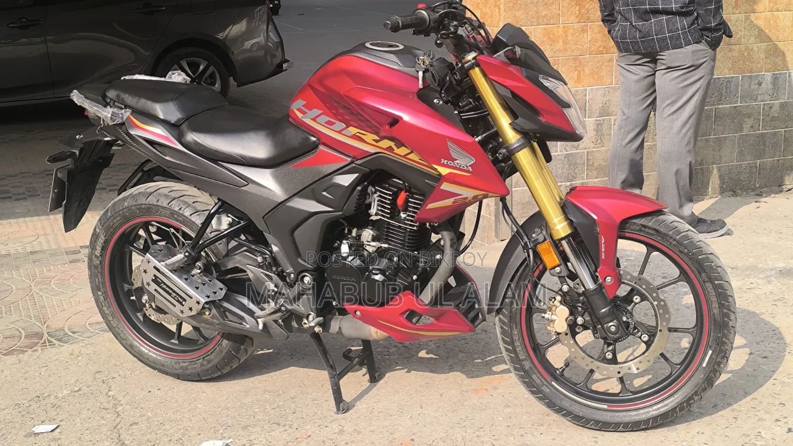 Honda Hornet 2024 Red