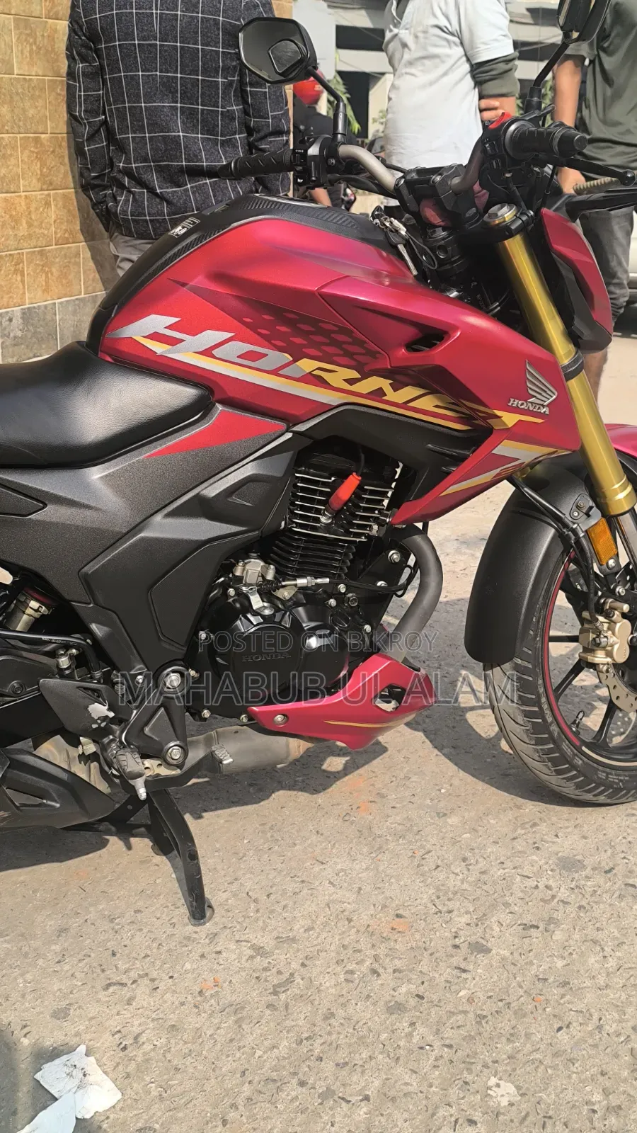 Honda Hornet 2024 Red