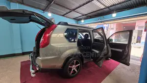 Nissan X-Trail 2010 Green