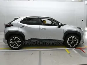 Toyota Yaris 2021 Gray
