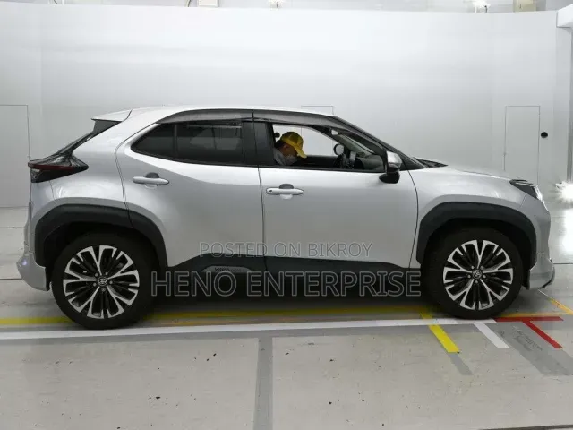 Toyota Yaris 2021 Gray