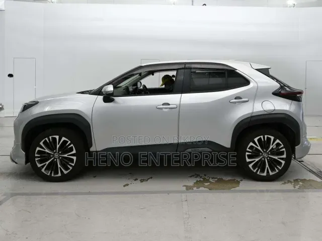 Toyota Yaris 2021 Gray