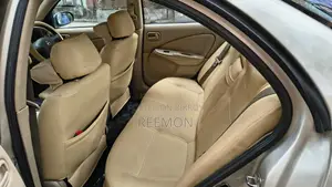 Nissan Sunny 2008 Beige