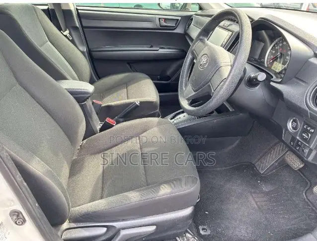 Toyota Axio 2021 White