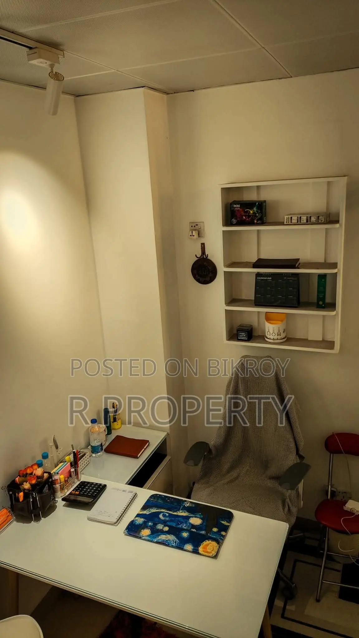 Well Decorated Furnished Office for Sale at Polwel Shopping Center