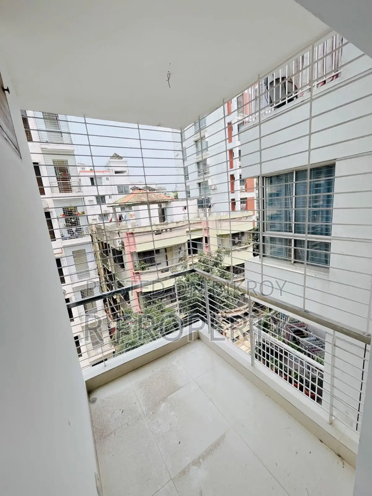 ৩ বেডরুমের অ্যাপার্টমেন্ট বিক্রয়ের জন্য