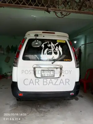 টয়োটা নোয়া ২০০৩ সাদা