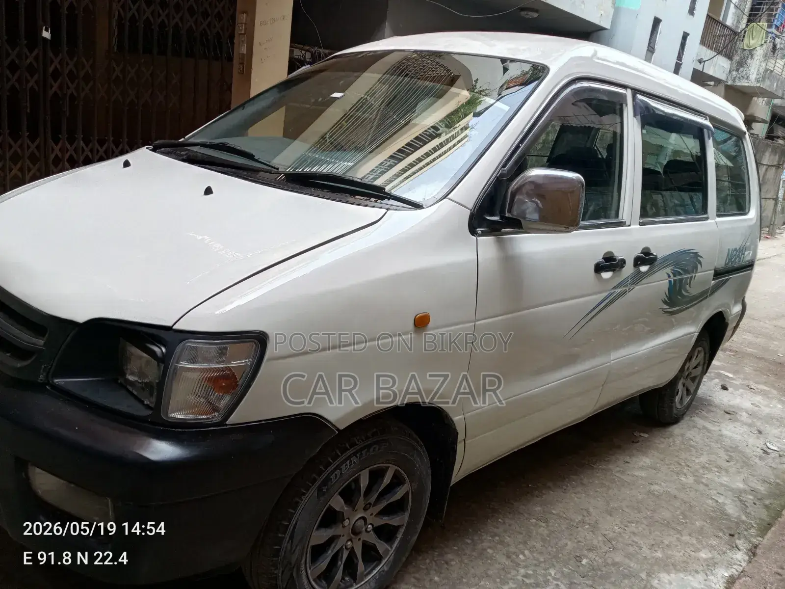 Toyota Noah 2003 White