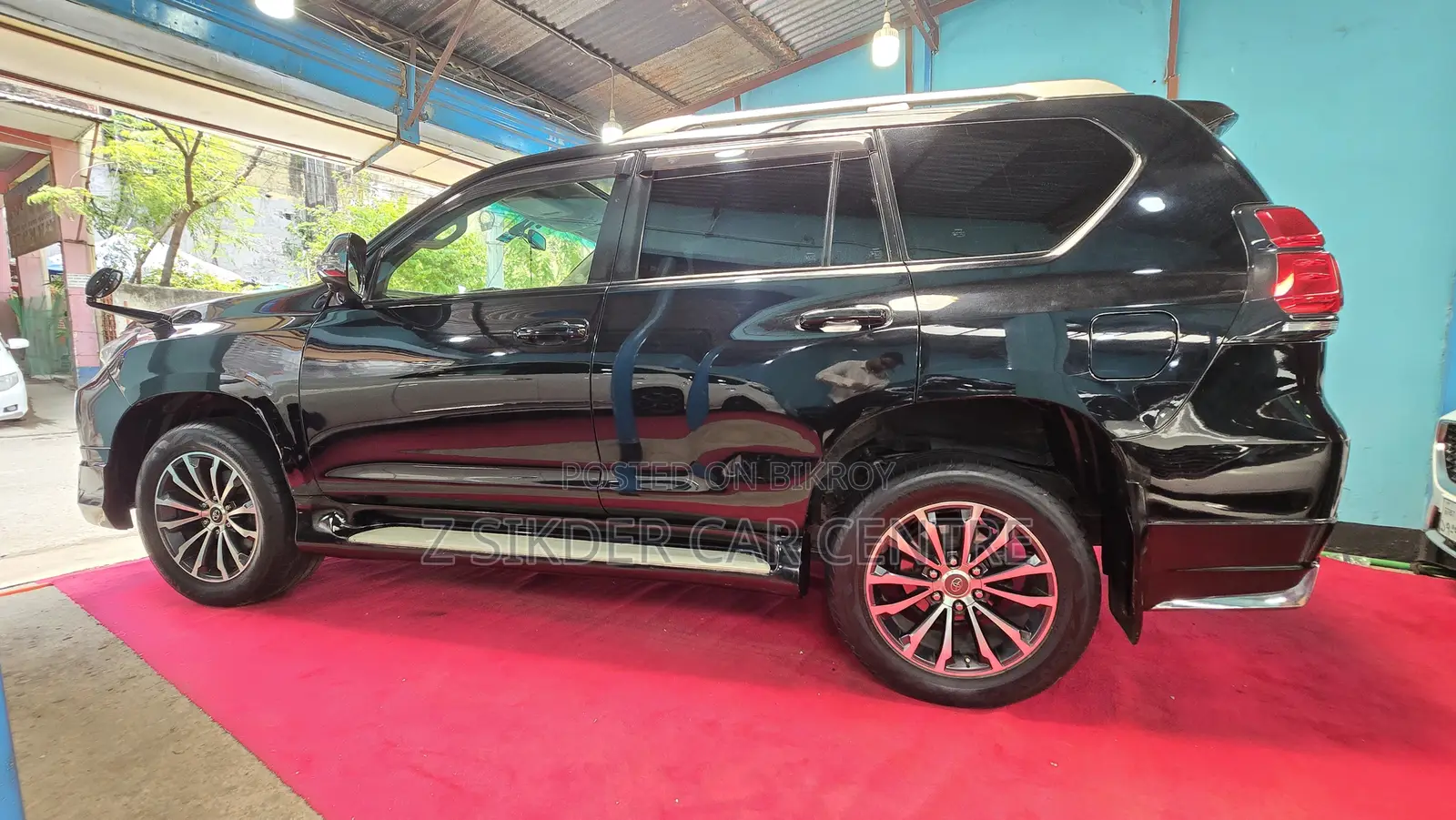 Toyota Land Cruiser Prado 2011 Black