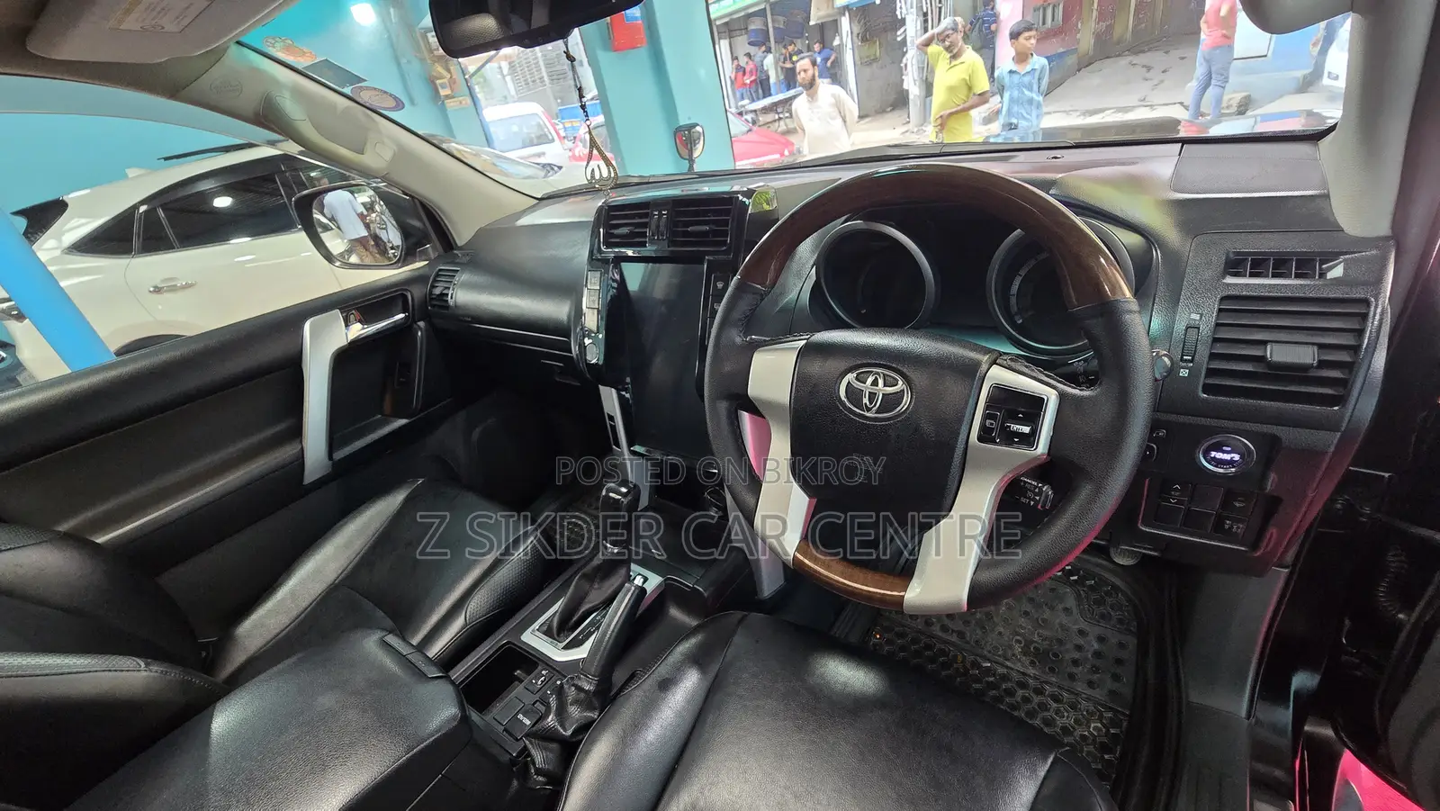 Toyota Land Cruiser Prado 2011 Black
