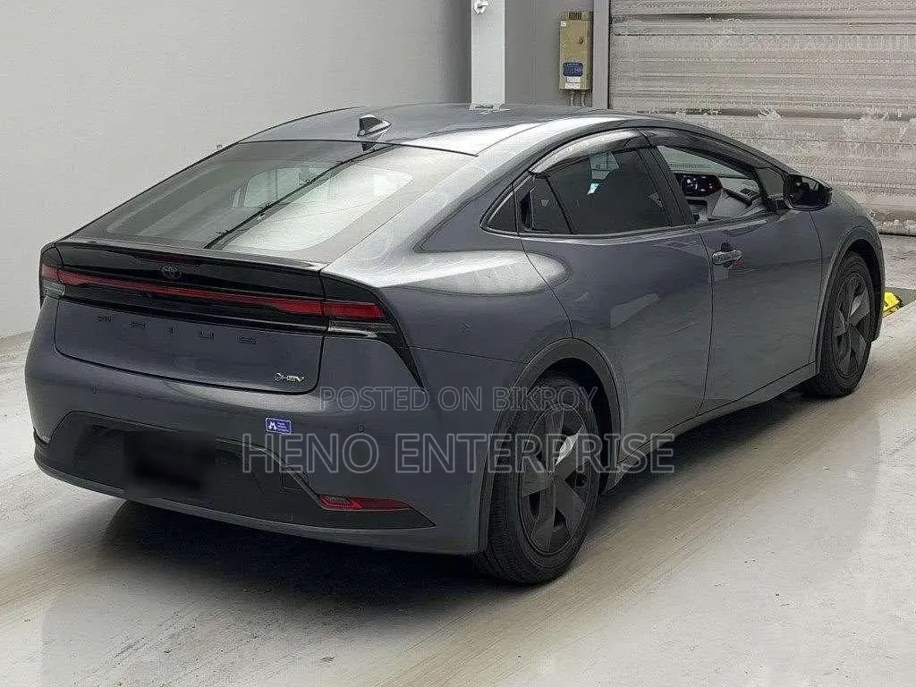Toyota Prius 2023 Gray