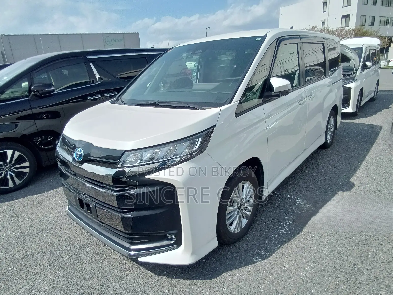 Toyota Noah 2022 Pearl