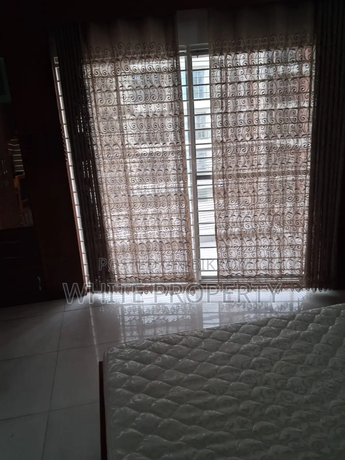 বনানীর হোয়াইট প্রপার্টিতে ৩ বেডরুমের ফার্নিশড অ্যাপার্টমেন্ট ভাড়া হবে