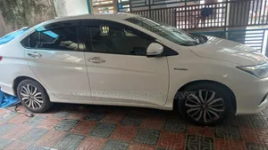 Honda Grace 2017 Pearl