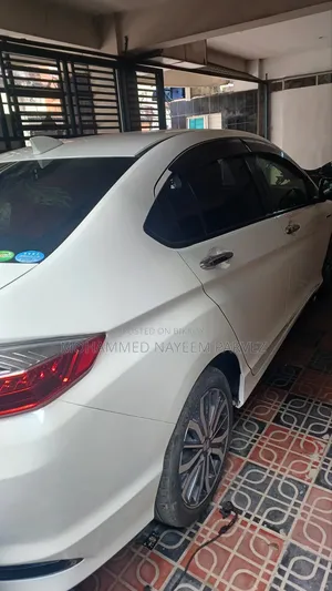 Honda Grace 2017 Pearl