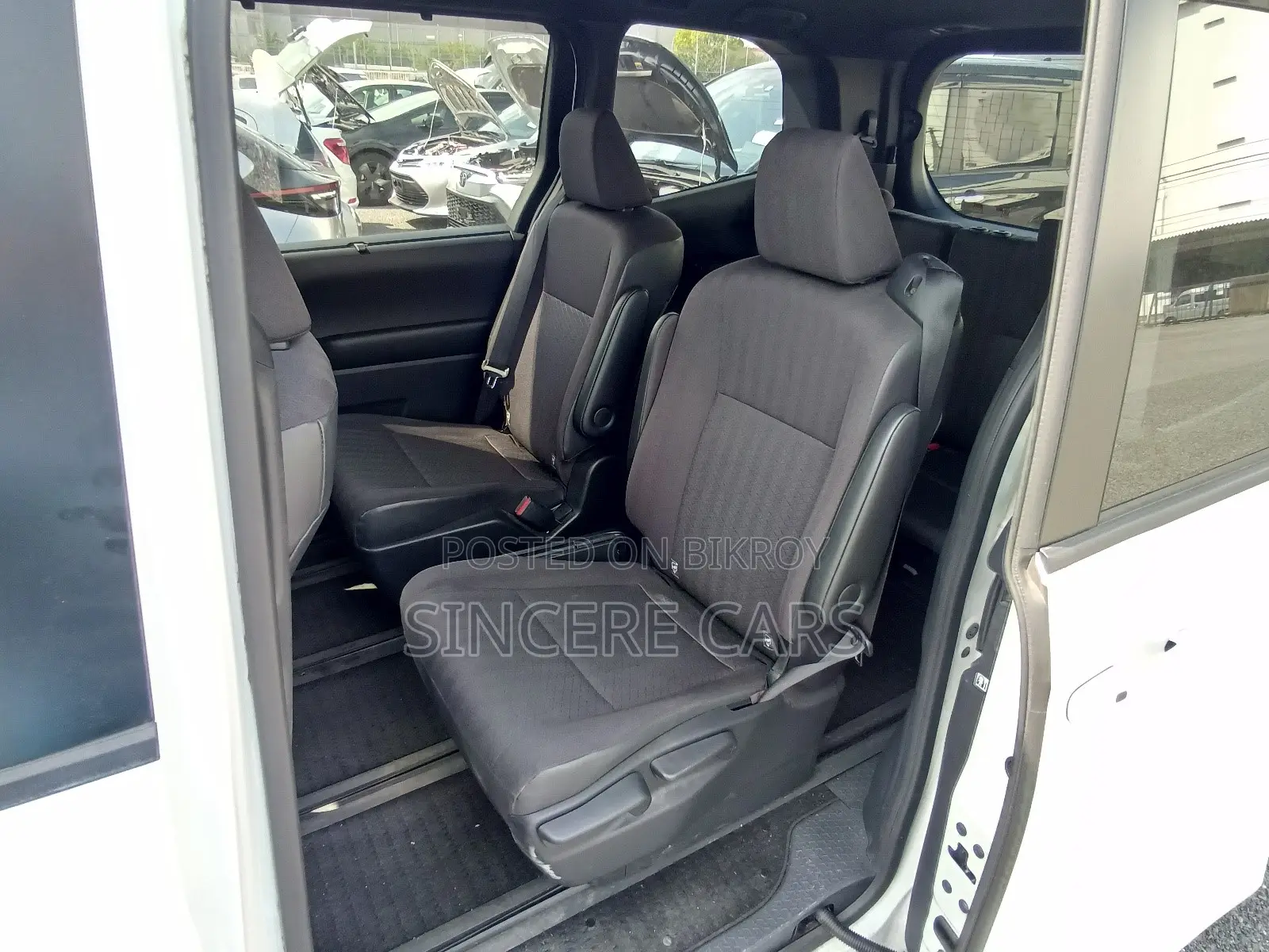 Toyota Noah 2022 Pearl