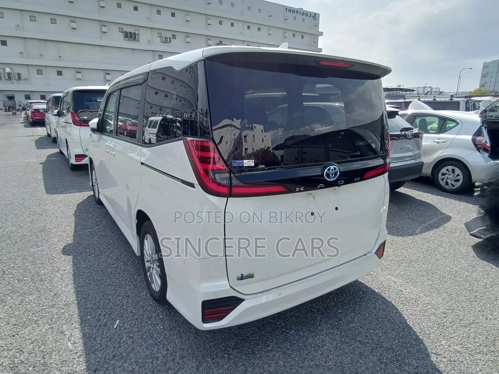 Toyota Noah 2022 Pearl