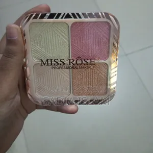 Miss Rose Professional Make-Up 4-Color Highlighter Kit.