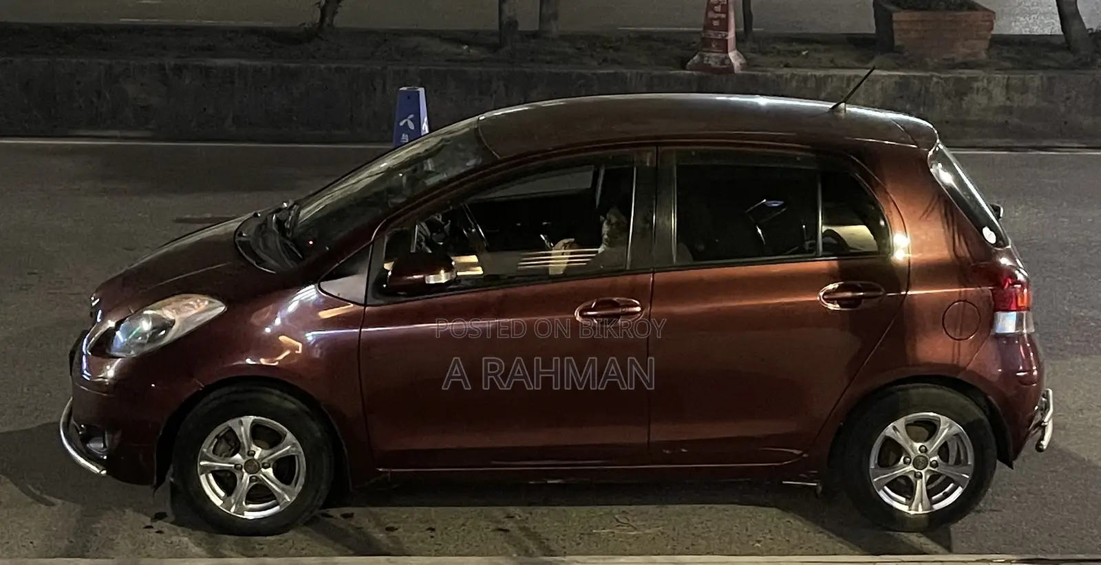 Toyota Vitz 2010 Maroon