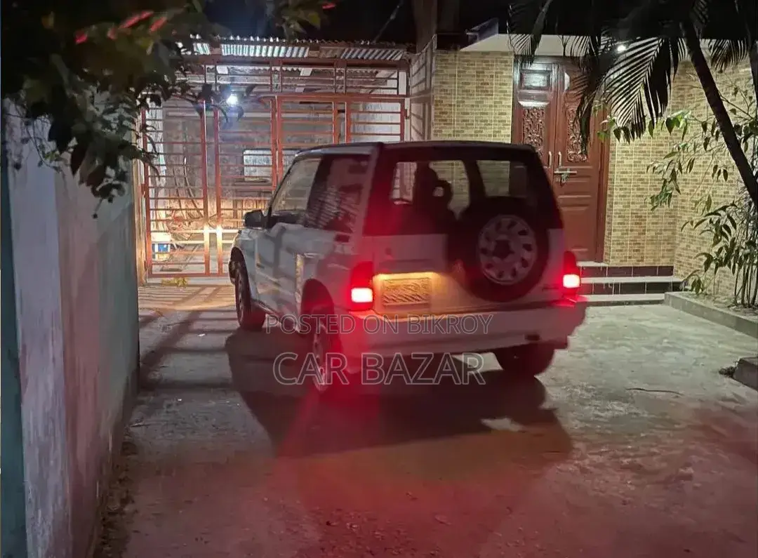 Suzuki Vitara 1996 White