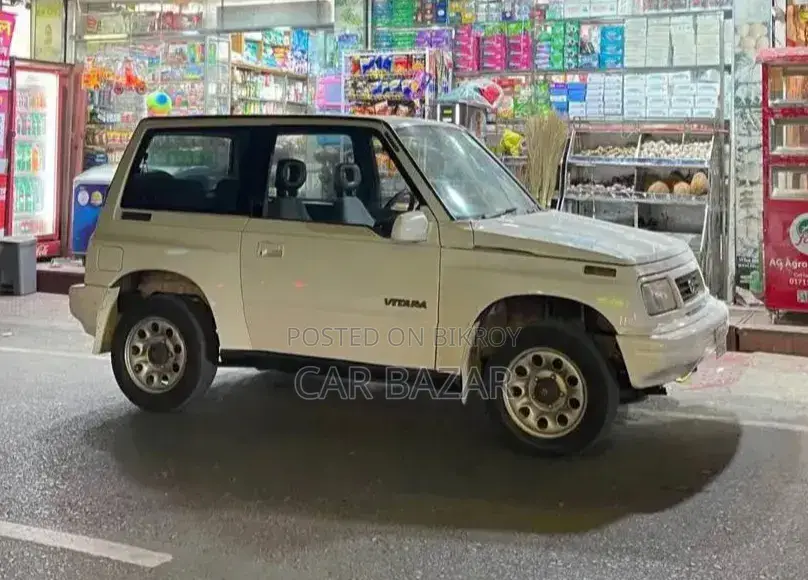 Suzuki Vitara 1996 White