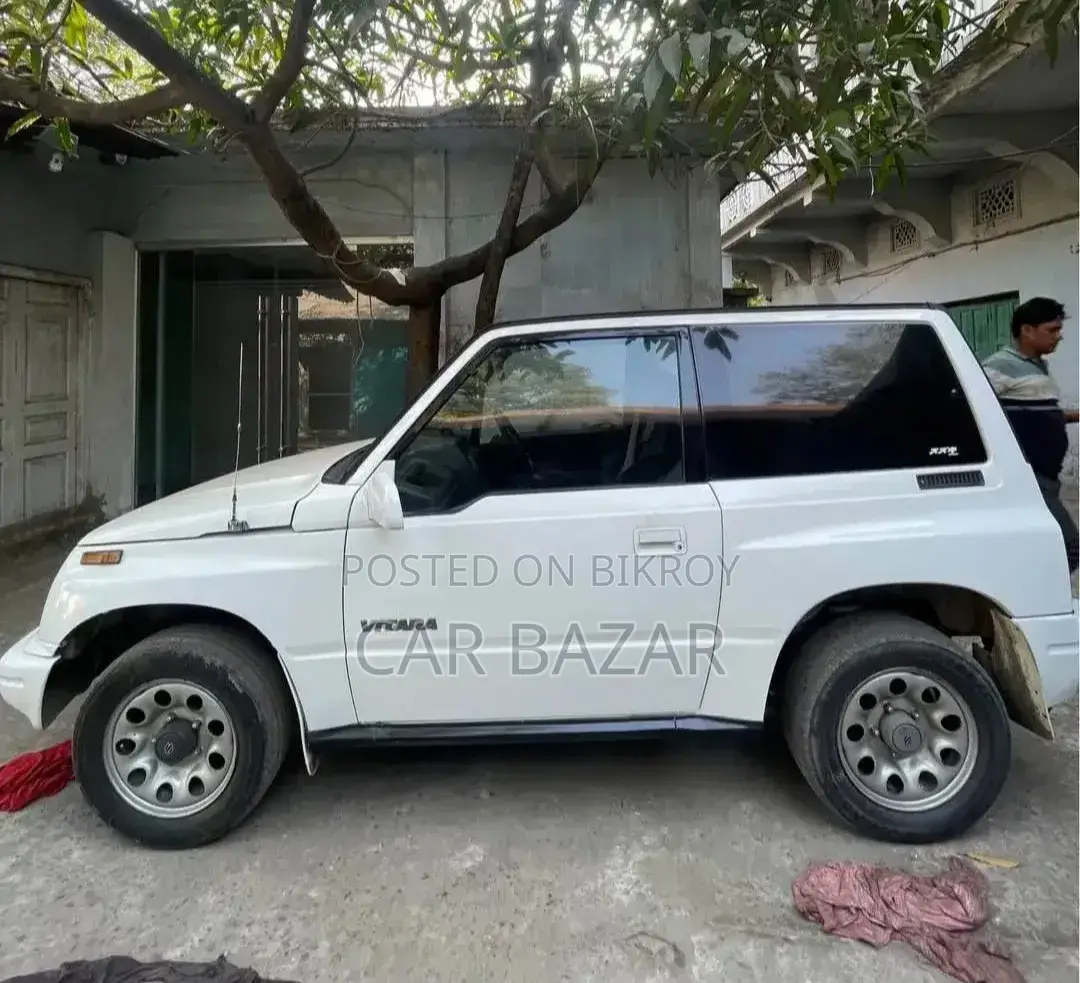 Suzuki Vitara 1996 White