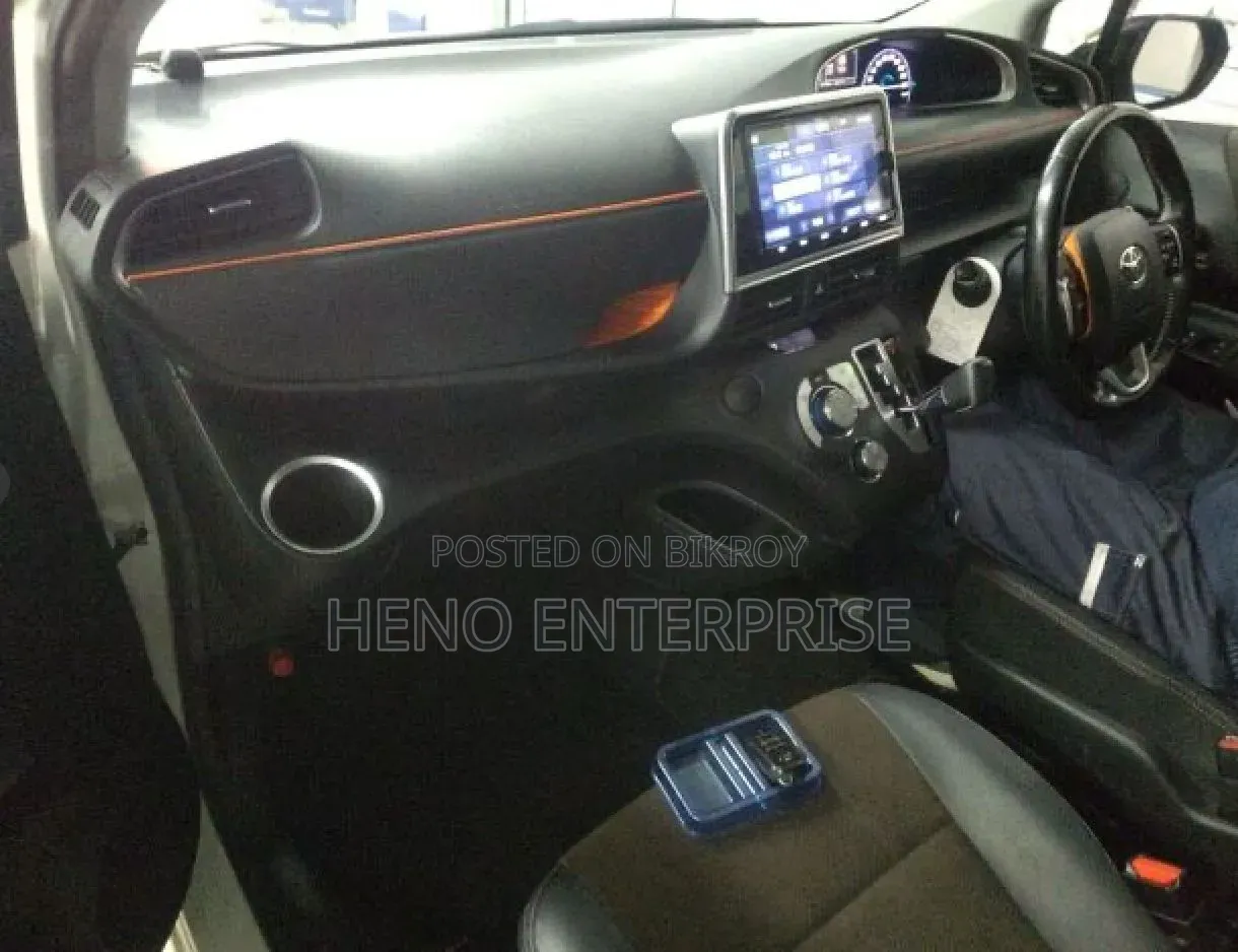 Toyota Sienta 2020 Pearl