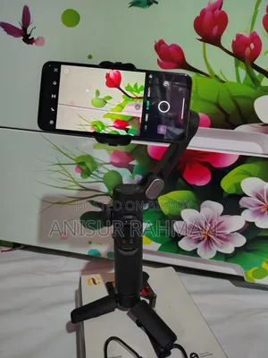 Smartphone 3-Axis Gimbal Stabilizer - Brand New Condition