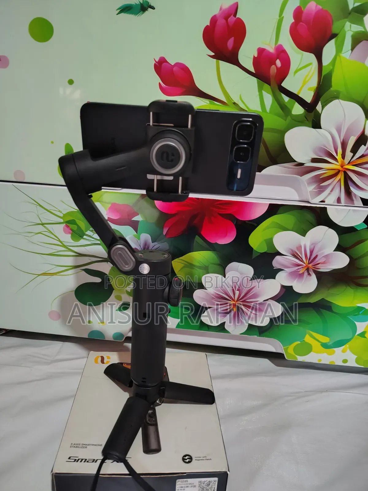 Smartphone 3-Axis Gimbal Stabilizer - Brand New Condition