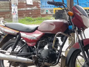 Bajaj CT 100 2018 Red